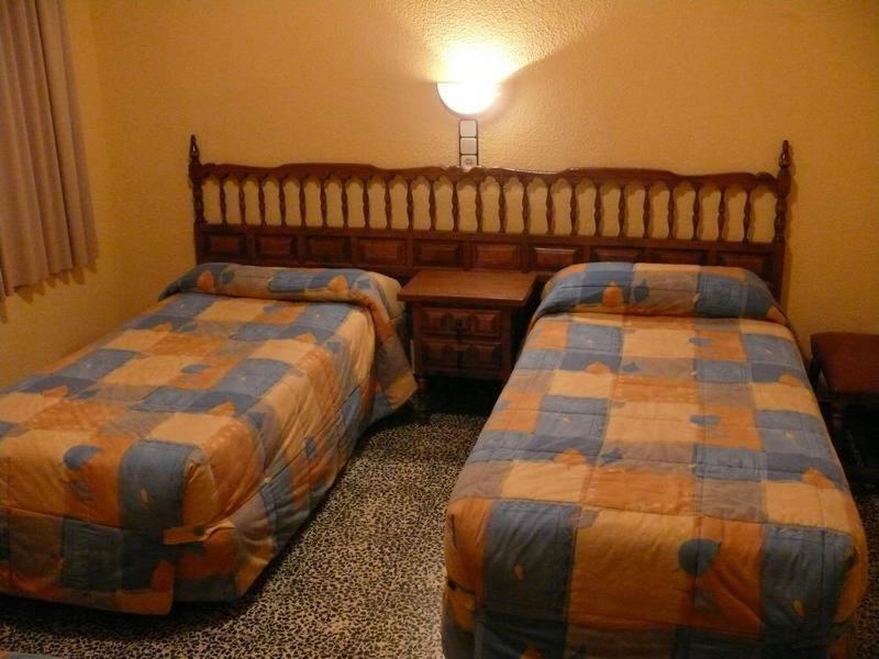 Hostal Rodes Mequinenza Kültér fotó